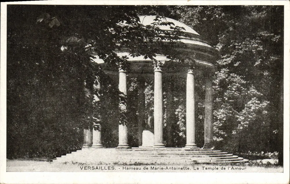 Versailles - Hameau de Marie-Antoinette. Der Tempel der Liebe - Vorderseite