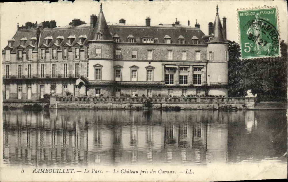 RAMBOUILLET — Le Parc. — Le Château pris des Canaux. — LL. - Vorderseite