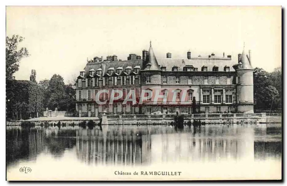 Castelo de RAMBCUILLET — vista do castelo refletido em um lago — editor ELD - Frente