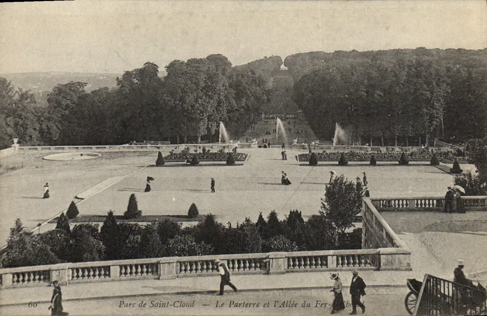 Parque de Saint-Cloud — O Parterre e a Avenida do Fer-à-Cheval — editor não identificado, n° de série 60 - Frente