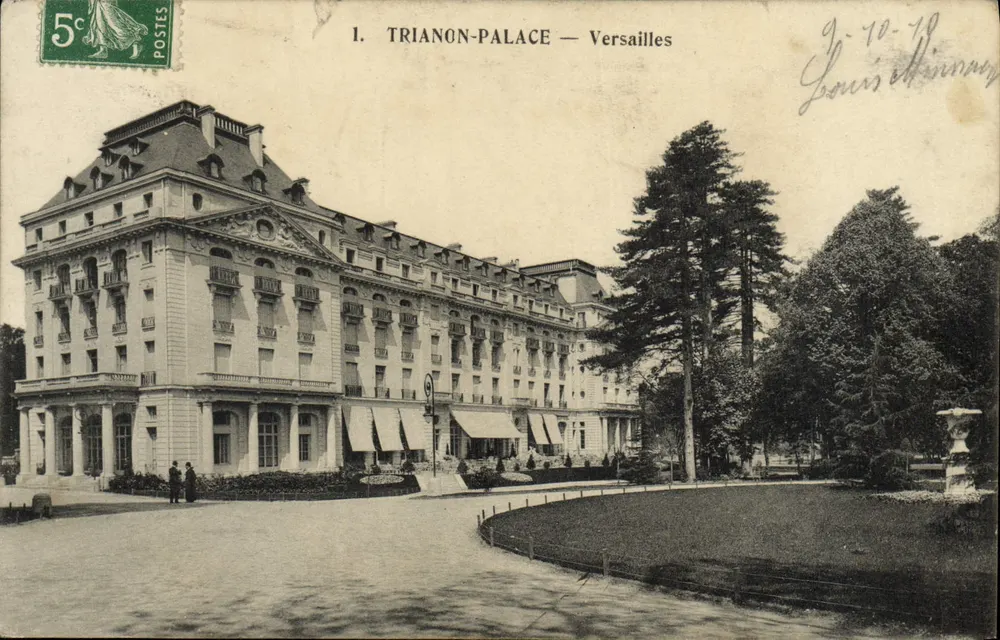 Trianon-Palace — Hôtel de style néo-classique — Héliotypie Bourdier, Versailles - Frente