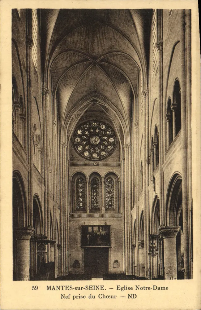 MANTES-sur-SEINE — Nave from the Choir — Church of Notre-Dame - Vorderseite