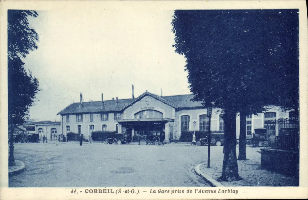 Corbeil (S.-et-O.) — Die Station von der Avenue Larblay — Photo-Berthaud, n°44 - Vorderseite