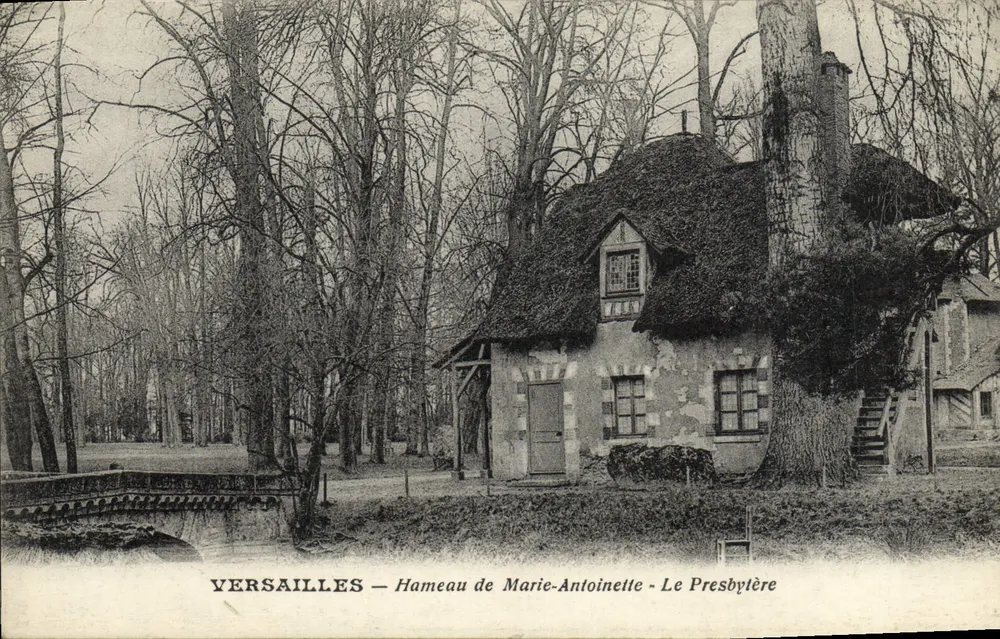 Versailles — Hameau de Marie-Antoinette — Das Presbytér - Vorderseite