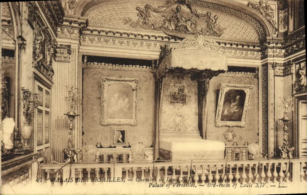 Palácio de Versalhes — Quarto de Luís XIV — LI. - Frente