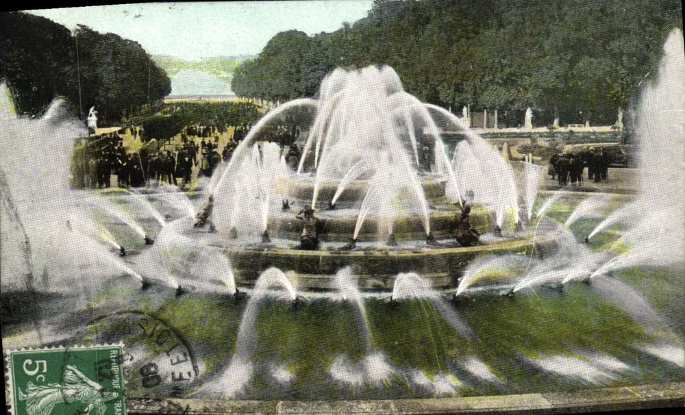 Fonte do Luxembourg — Paris — editor anônimo, série não visível - Frente
