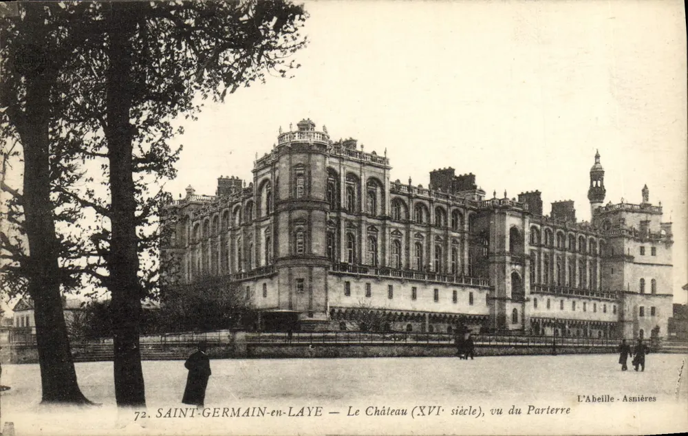Saint-Germain-en-Laye — Das Schloss (16. Jahrhundert), Blick vom Parterre — L'Abeille - Asnières - Vorderseite
