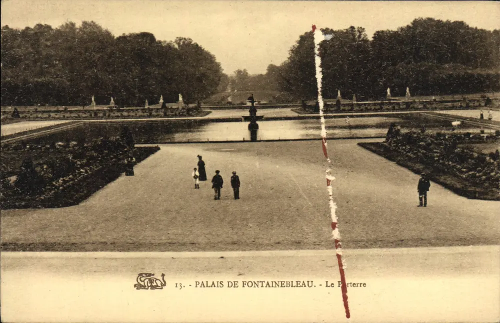 Palais de Fontainebleau — Le Parterre — éditeur imprimeur non visible, n° 13 - Vorderseite