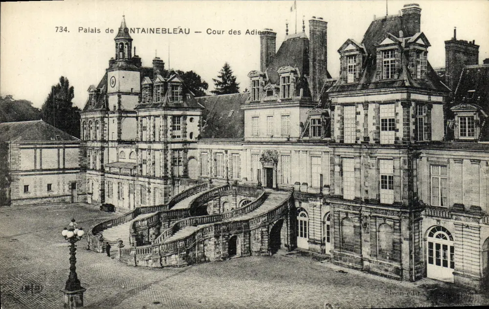 Schloss FONTAINEBLEAU — Cour des Adieux — Chon-Ausgabe - Vorderseite