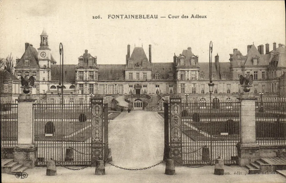 Fontainebleau — Cour des Adieux — Verleger: Bon. édit., Fontainebleau - Vorderseite