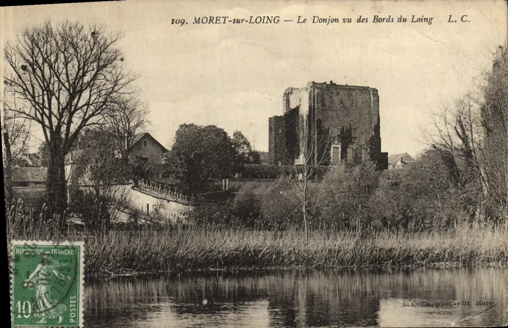 MORET-sur-LOING — Der Bergfried von den Ufern des Loing gesehen — L. C. — L. Coilln, Foto-Verlag Moret - Vorderseite