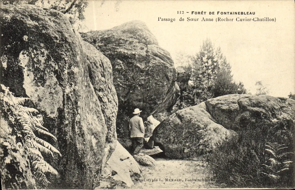 Forêt de Fontainebleau — Passage de Sœur Anne (Rocher Cuvier-Chatillon) — Phototypie L. MENARD, Fontainebleau - Vorderseite