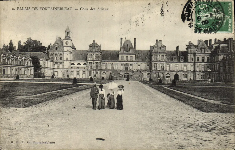 Schloss Fontainebleau — Cour des Adieux — G.B.N.G. Fontainebleau - Vorderseite