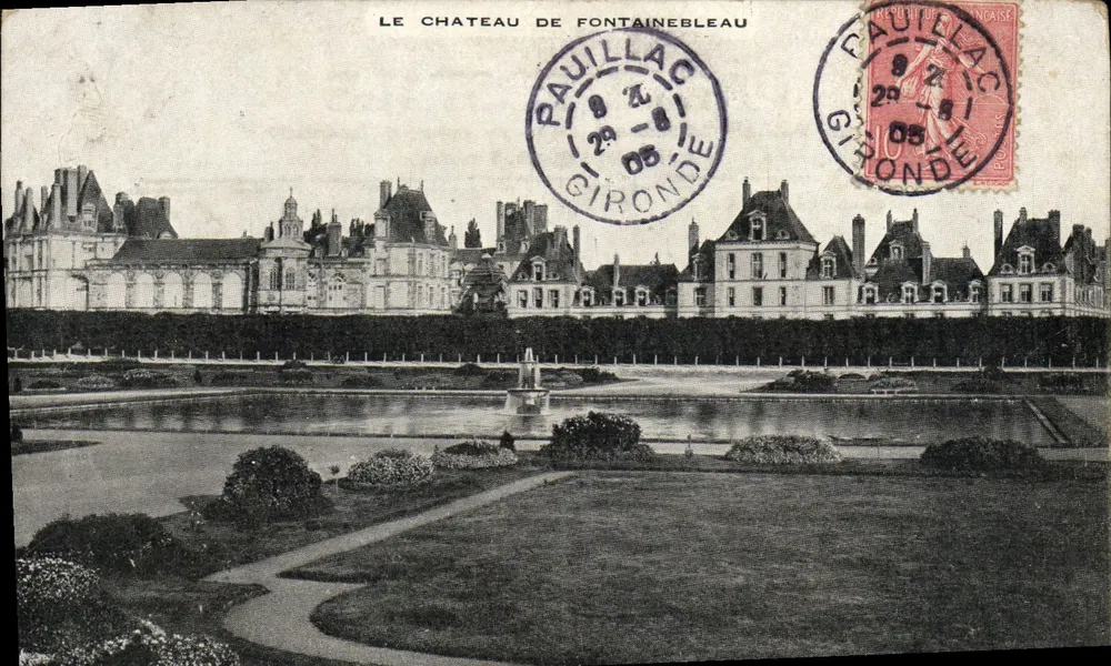 O Castelo de Fontainebleau — vista dos jardins e do castelo — editor não visível - Frente