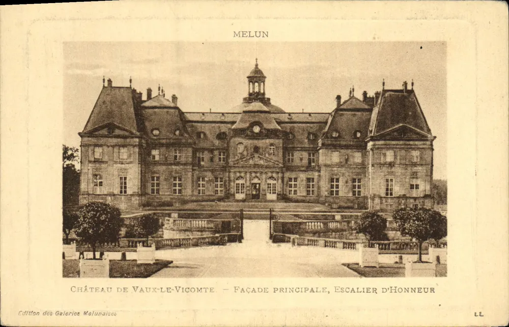Schloss Vaux-le-Vicomte — Hauptfassade, Ehrenstiege — Melun - Vorderseite
