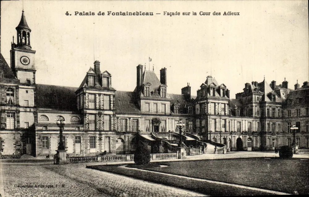 Schloss Fontainebleau — Fassade auf der Cour des Adieux — Artihique Collection, F. M. - Vorderseite