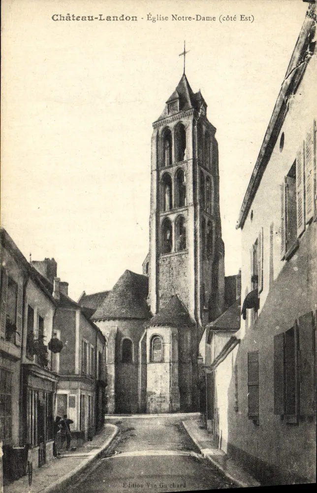 Château-Landon - Igreja de Nossa Senhora (lado Leste) — Edição Vve Guichard - Frente