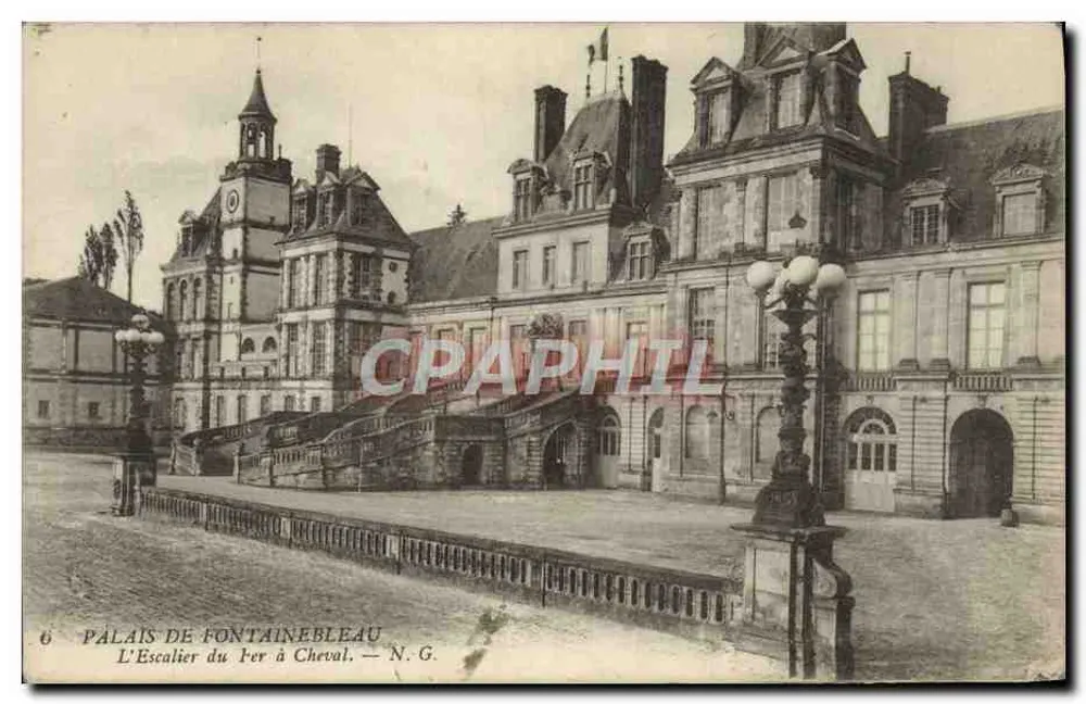 Palast von Fontainebleau — Die Eisenpferdestiege — N.G. - Vorderseite