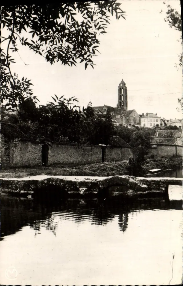 Château-Landon — der durchbrochene Brücke — Photo Calin (Nièvre) Nr. 169 - Vorderseite