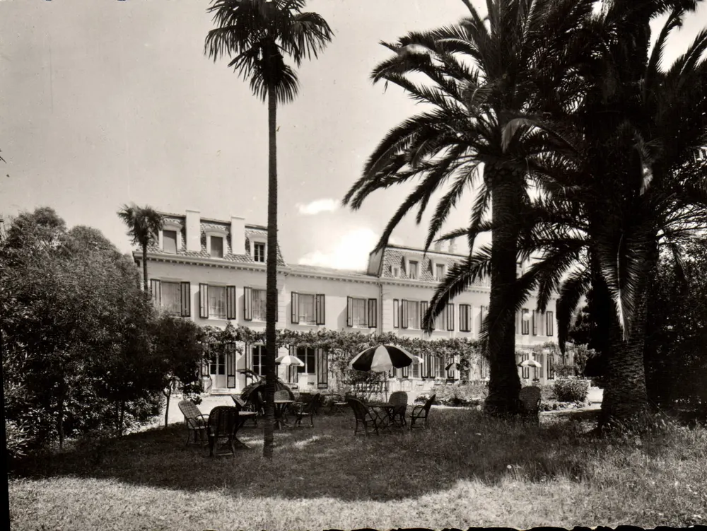 Hotel Rachel — Cannes — editor Tracage Photographique LAVAL - Frente
