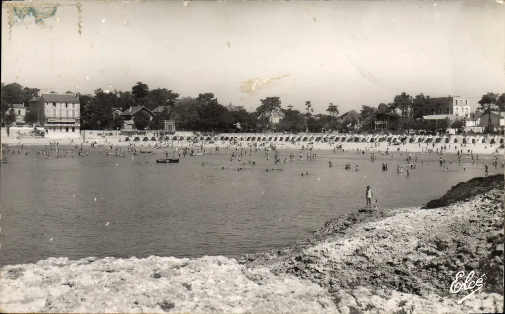 St-Palais-sur-Mer — Vista geral da Praia — Editado por Elcée, n° 4253 - Frente