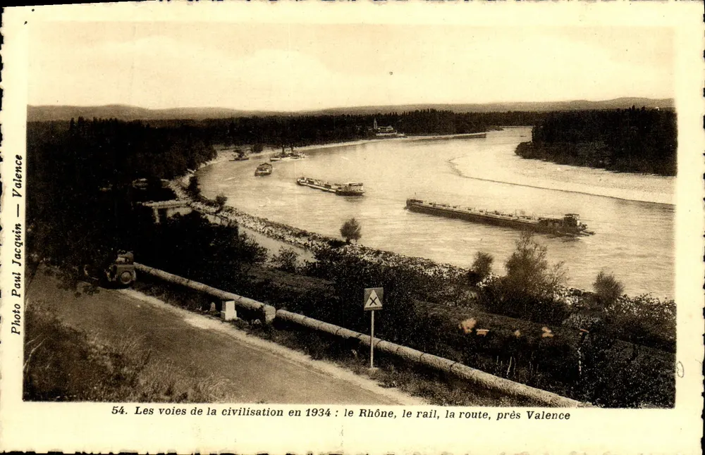 Die Wege der Zivilisation im Jahr 1934: der Rhône, die Schiene, die Straße, nahe Valence — Foto Paul Jacquin — Nr. 54 - Vorderseite