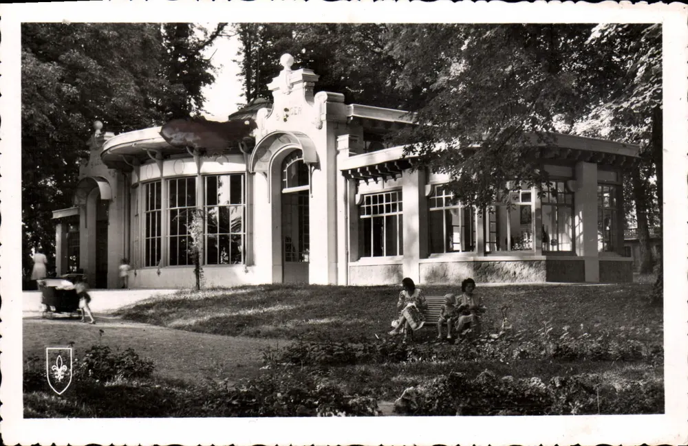 Hôtel du Sauvage — Saint-Léger-les-Eaux (Nièvre) — Éditions du Lys (Allier) - Frente