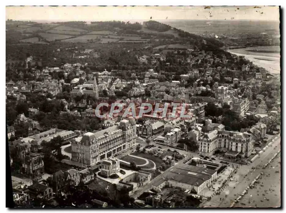 Houlgate (Calvados) — Vue aérienne du Casino et de la Plage — Éditée par Ray-Delvert, Villeneuve-sur-Lot - Vorderseite
