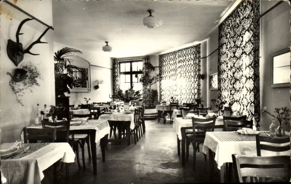 Hôtel de la Maison Blanche — salle à manger — Photo Claude Expérientiel - Awers