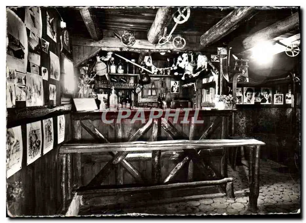 Chalet-Hôtel de Rochebrune — bar rustique — Édition SCHWARTZ - Megève - Frente