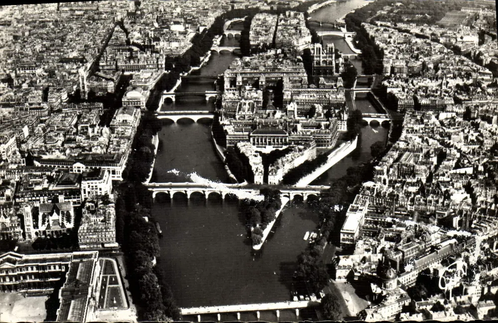 Luftaufnahme von Paris — Île de la Cité, Kathedrale Notre-Dame, Palast des Louvre, Brücke der Künste, Kirche Saint-Germain-l'Auxerrois, Turm Saint-Jacques und Rathaus — André Leconte, Éd. d'Art, Paris - Vorderseite