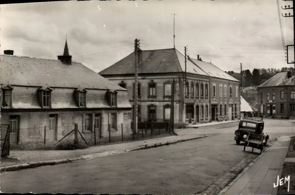 Anor (Nord) — Ansicht des Carrefour de la Cloche d'Or — Verlag Mercier, Houtmont (Nord) - Vorderseite