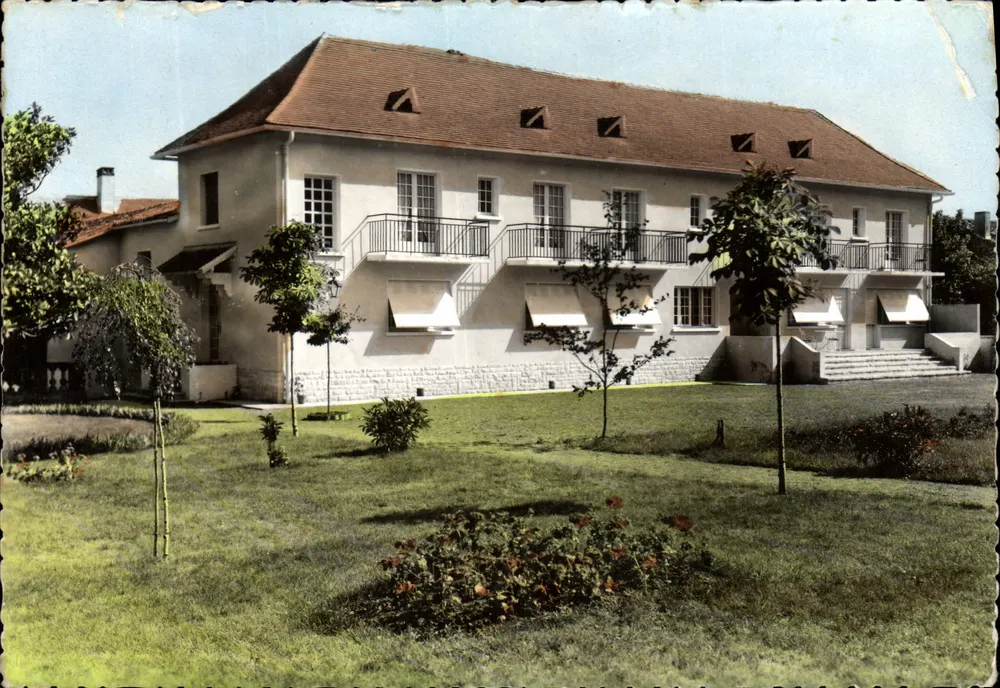 Savignac-les-Eglises — Hôtel du Parc — Éditions René - Droit d'images SPADER - Awers