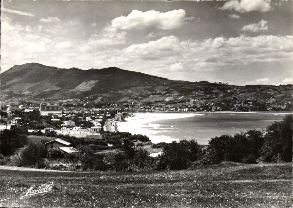 Allgemeiner Blick auf Hendaye — im Hintergrund Spanien — Laviolle, Nr. G. 1563 - Vorderseite