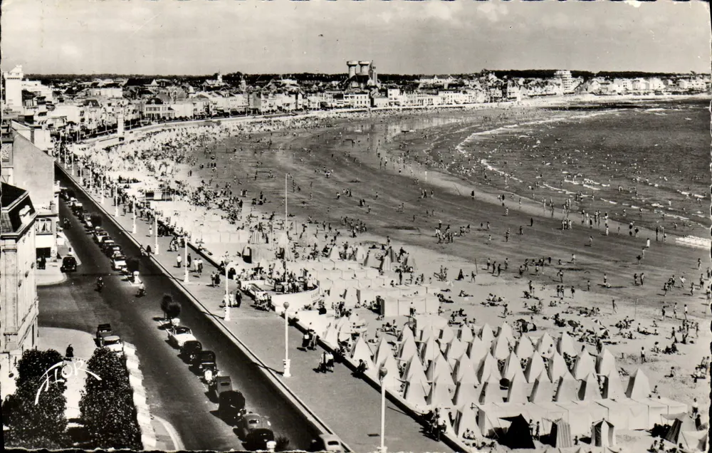 Les Sables-d'Olonne — Praia e o Remblai — Edições Artísticas Veritable - Frente