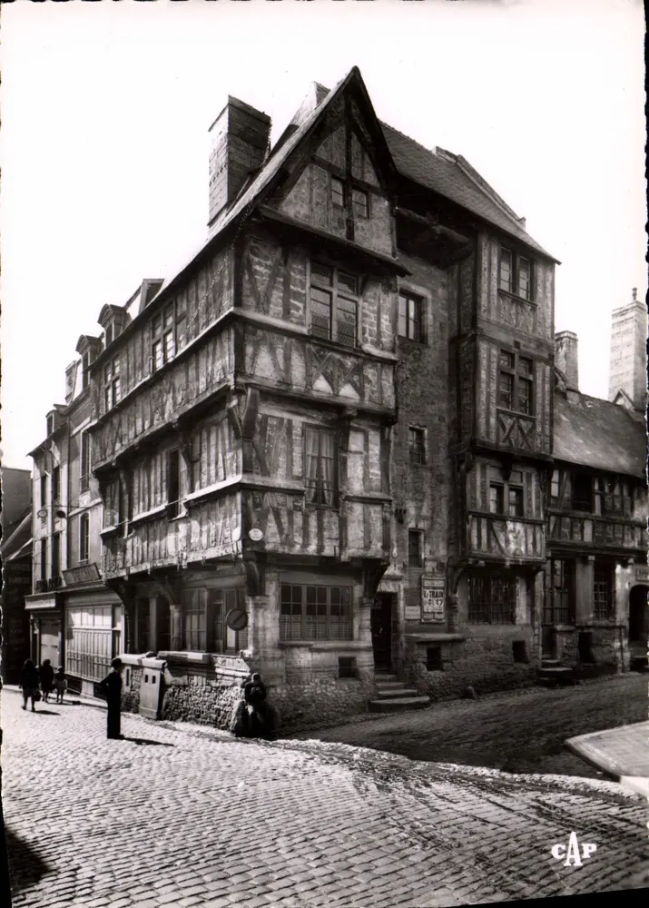 Bayeux - Vecchia casa in via St-Martin — editore Réal-Photo, n° 168 - Recto