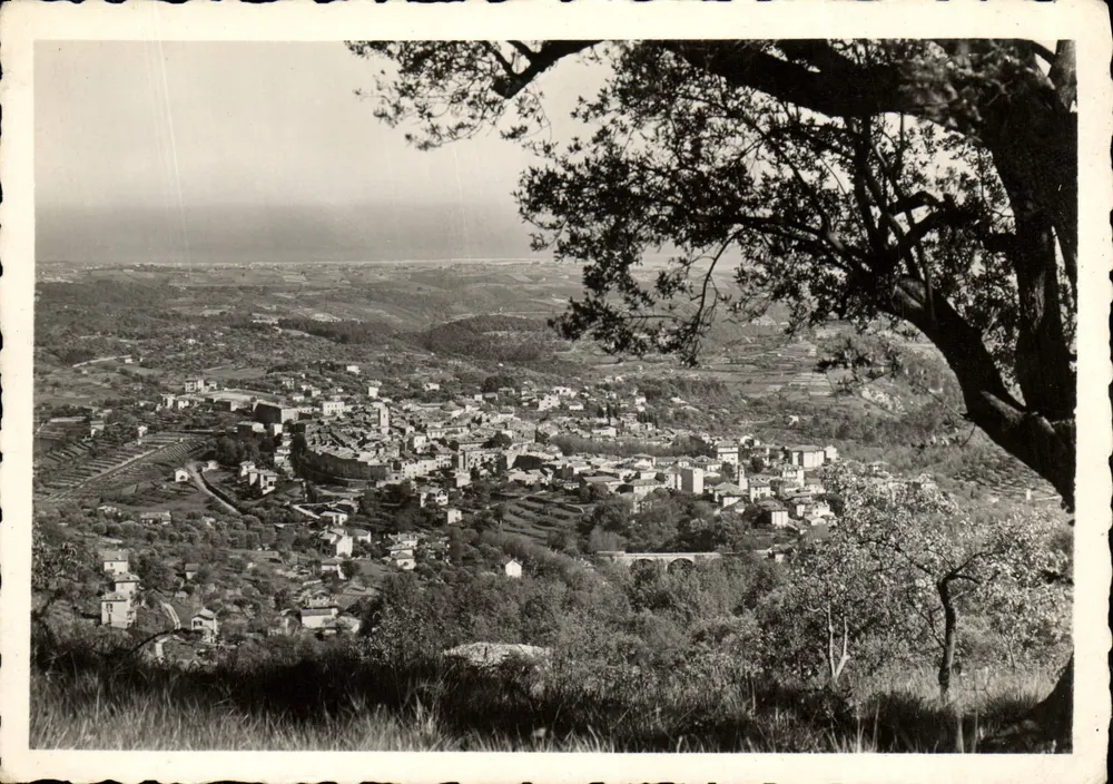 Vence — Vista panorâmica em direção a Saint-Laurent-du-Var — Edição 'La Cigogne', 15, rue St-François-de-Paul, Nice - Frente