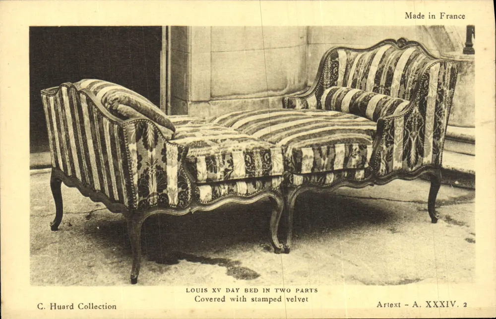 Tagbett Louis XV — zwei Teile — mit bedrucktem Samt — Sammlung C. Huard — Verleger Arttext, Nr. A. XXXIV. 2 - Vorderseite