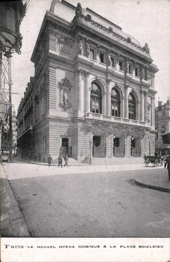 Paris — O Novo Ópera Comique & a Praça Boieldieu — Carta postal - Frente