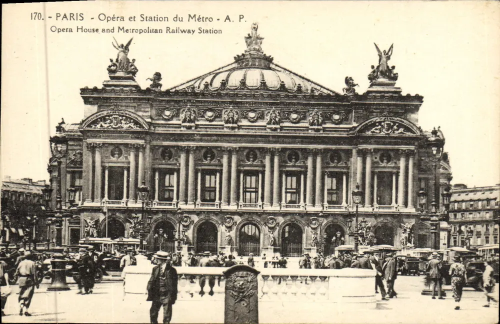 PARIS - Ópera e Estação do Metrô - A. P. - Frente
