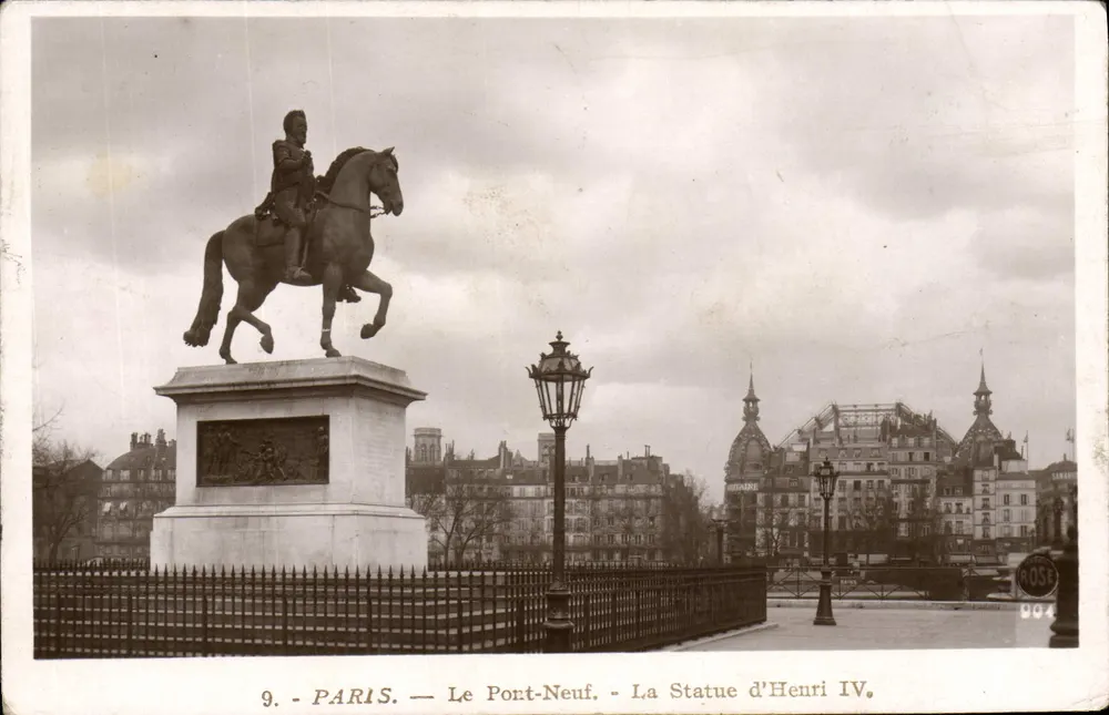 Paris — Le Port-Neuf — Die Statue von Henri IV — Marke ROSE Nr. 904 - Vorderseite
