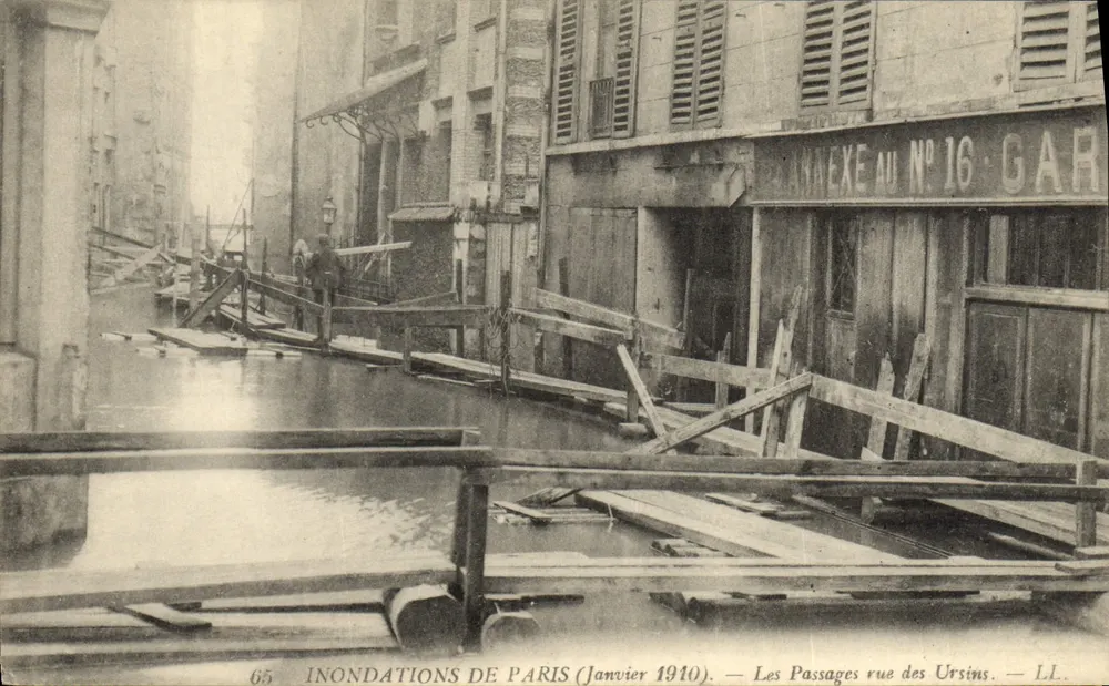 Überschwemmungen in Paris — Januar 1910 — Die Passagen rue des Ursins — Verlag LL. - Vorderseite