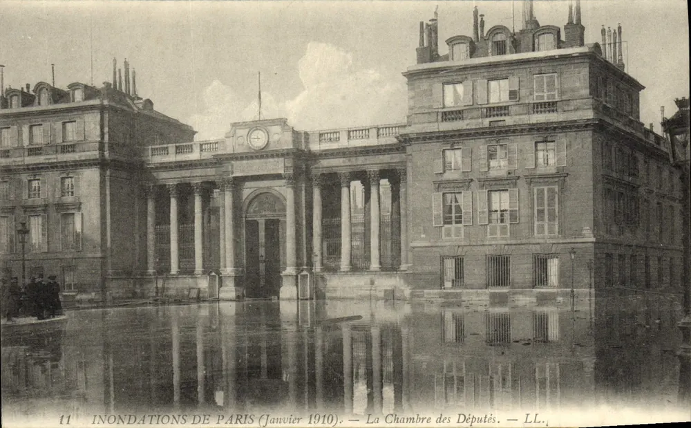 Überschwemmungen in Paris (Januar 1910) — Das Haus der Abgeordneten — LL. - Vorderseite