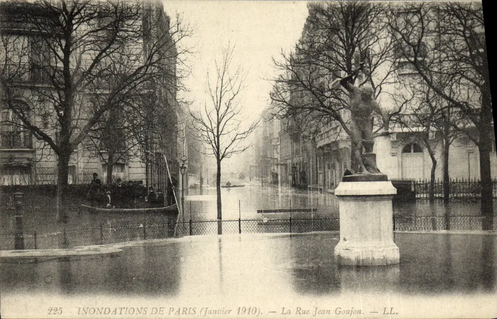 Inundações de Paris — Janeiro 1910 — A Rue Jean Goujon — LL. - Frente
