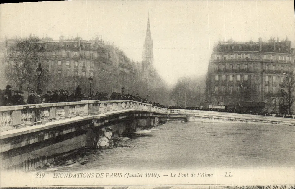 Inundações de Paris (Janeiro 1910) — O Ponte do Alma — LL. — N° 219 - Frente