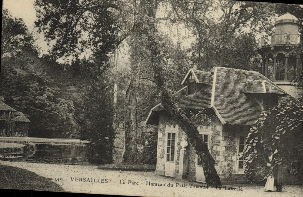 Versailles - Der Park - Dorf Petit Trianon - Die Käserei - Vorderseite