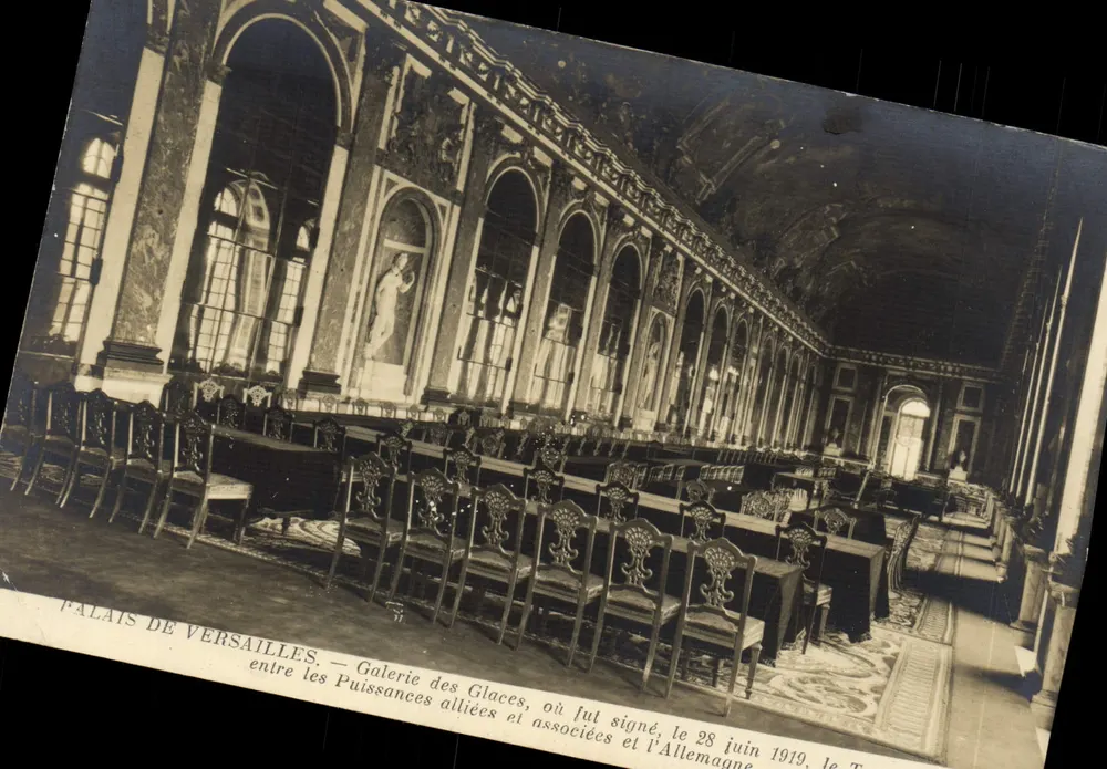 Schloss Versailles — Galerie der Spiegel, wo am 28. Juni 1919 der Friedensvertrag zwischen den Alliierten und Deutschland unterzeichnet wurde — Anciens Établissements Créteil et Cie, Paris - Vorderseite