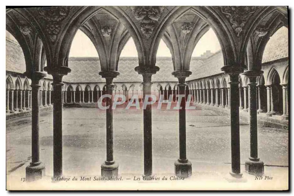 Abadia do Monte Santo Michel — As Galerias do Claustro — ND Phot - Frente