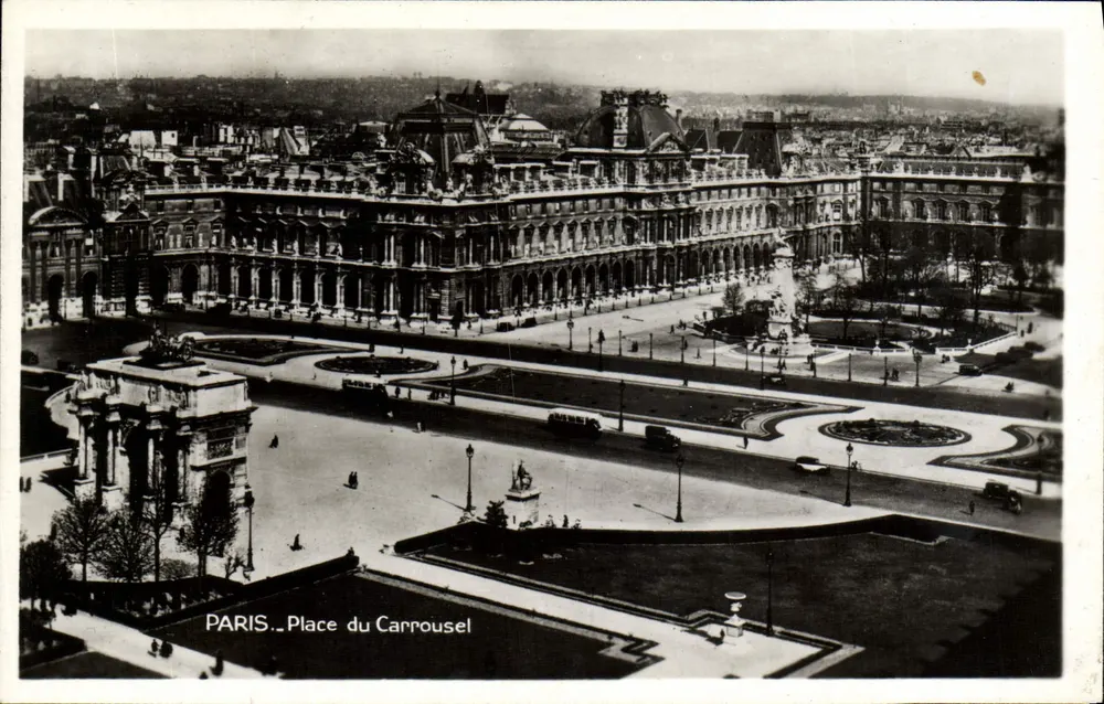 Paris — Place du Carrousel - Frente