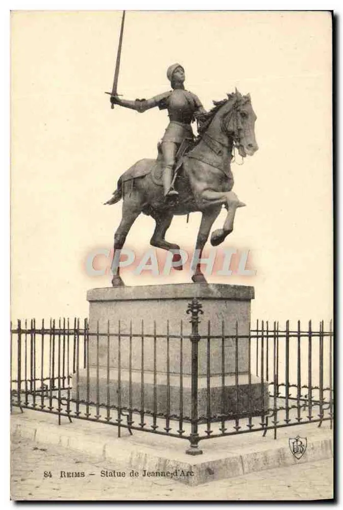 Reims — Estátua de Joana d'Arc - Frente